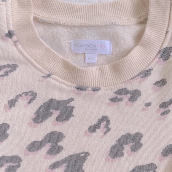 Grayson Mini toddler girls sweatshirt. Size 4T. Cream with leopard print. - Picture 4 of 8